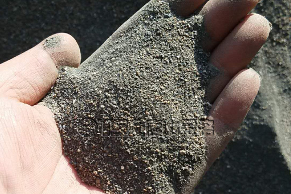 绿色制砂生产线生产出来的精品机制砂